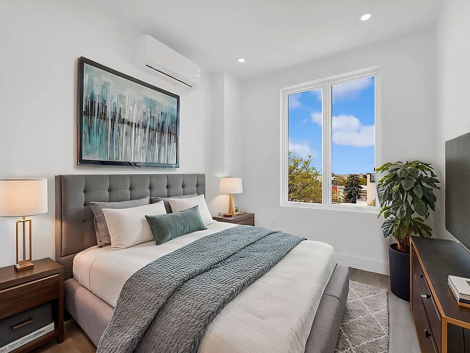 2nd image of 128 Moffat St APT 3F