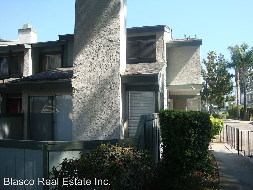 1st image of 1941 E Yale St