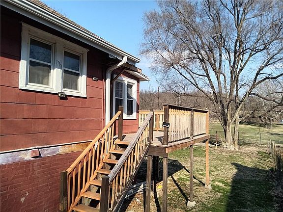 3rd image of 3509 Saint Joseph Ave