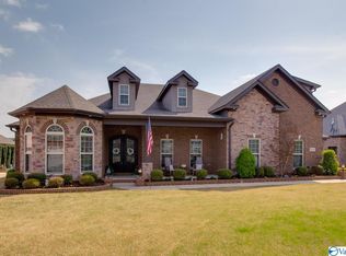 2015 Meadow Creek Cir, Owens Cross Roads, AL 35763