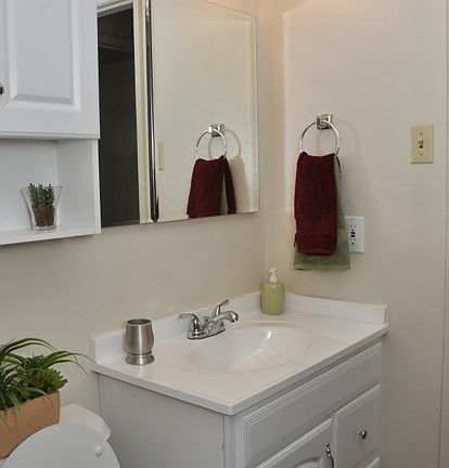 4th image of 7400 Pacific Ave