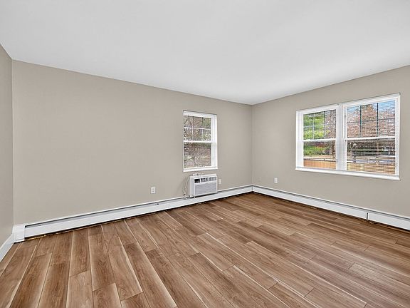 4th image of 6419 Montgomery Rd #B2