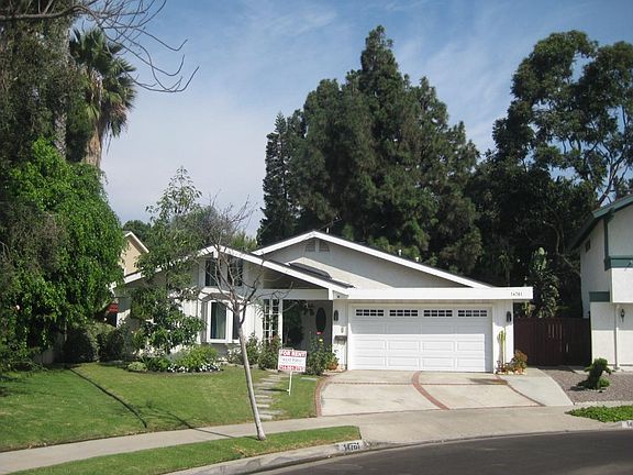 3rd image of 14761 Birchwood Pl