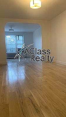 1st image of 2847 46th St APT 2R