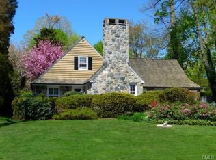 15 Covewood Dr, Norwalk, CT 06853