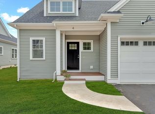 4 Weber Farm Rd #4, Wrentham, MA 02093