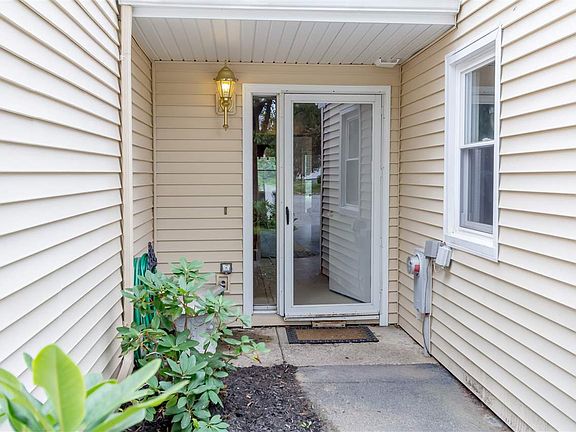 2nd image of 42 Preakness Way
