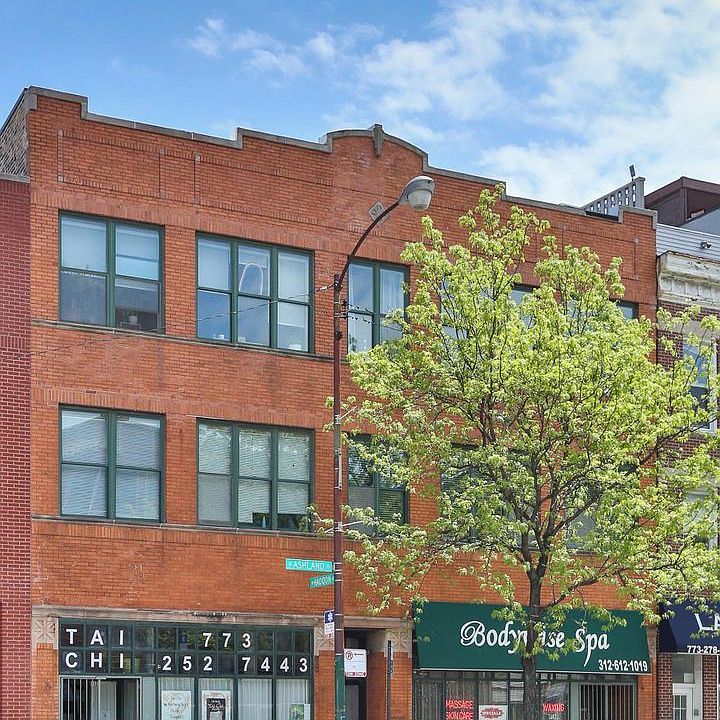 1st image of 1121-23 N Ashland Ave #1121-3R