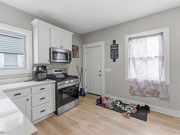 2nd image of 9615 Larnder Ave