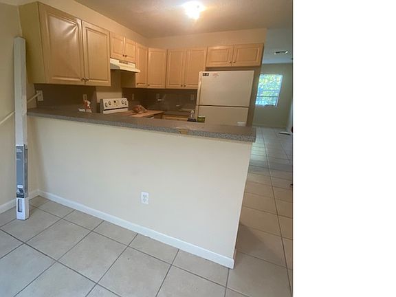 4th image of 8221 NE 1st Ave