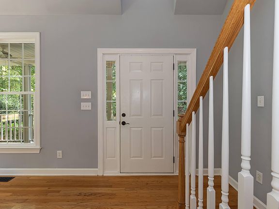 4th image of 300 Cardinal Crest Ln