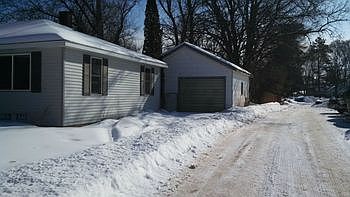 3rd image of 110 N Cedar St