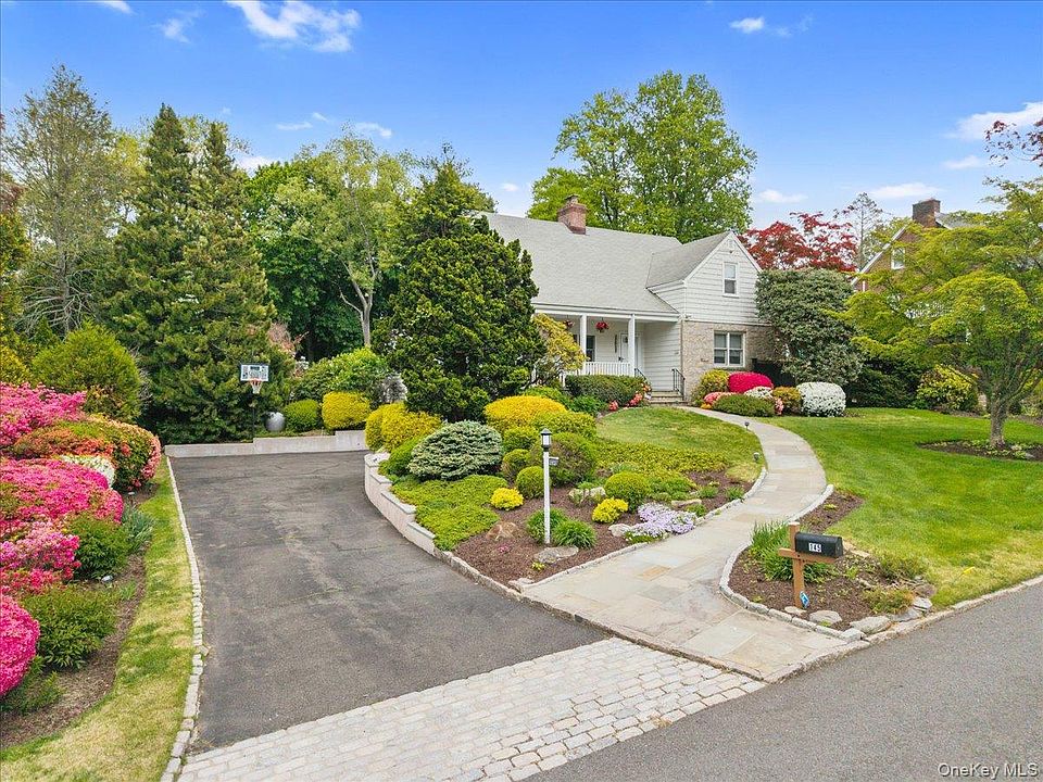 1st image of 145 Woodlands Avenue