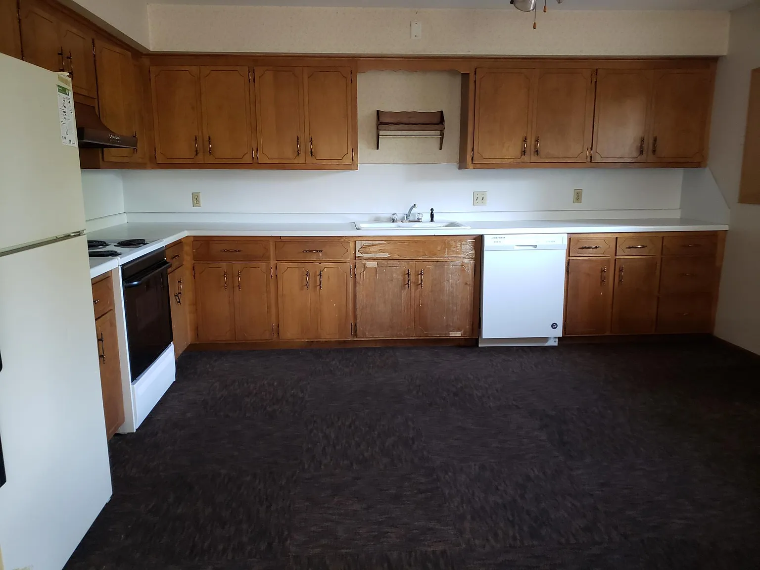 3 bed, 1600 sqft, $2,260 — Photo 4