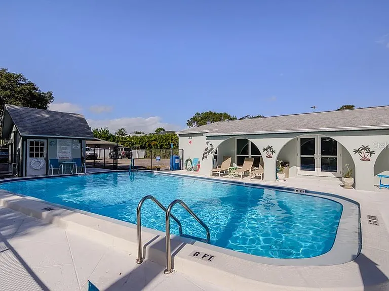 1008 Heron Ct — Photo 13