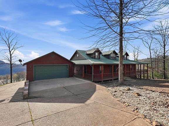 2nd image of 780 Watersedge Dr
