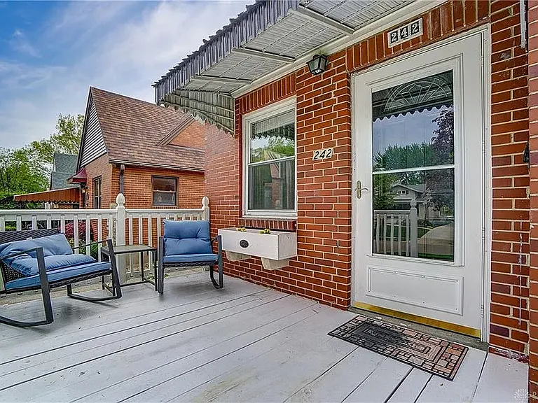 242 Claranna Ave — Photo 5