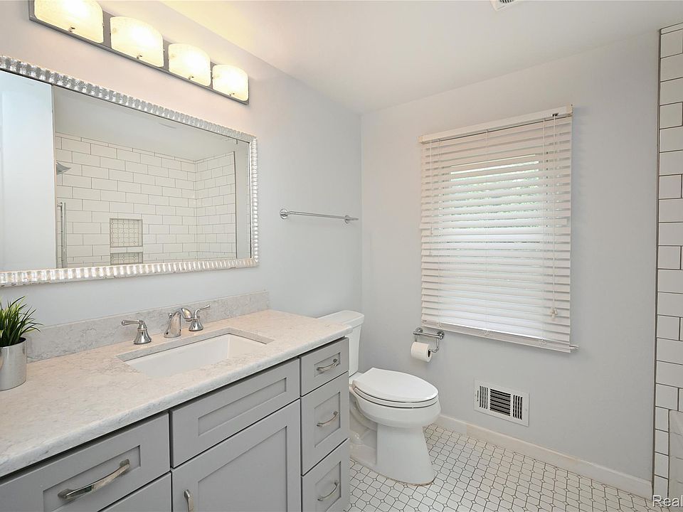 20011 Carriage Ln, photo 29