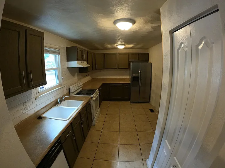 4000 Elkhorn Ave — Photo 4