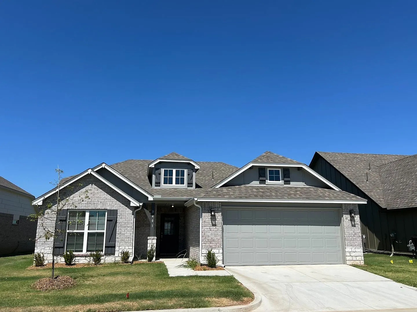 Brand New 4 bedroom in Bixby — Photo 2