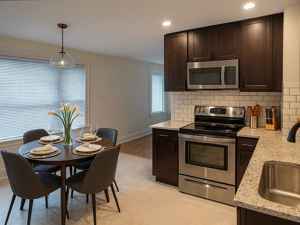 7012 Forsyth Blvd #2W