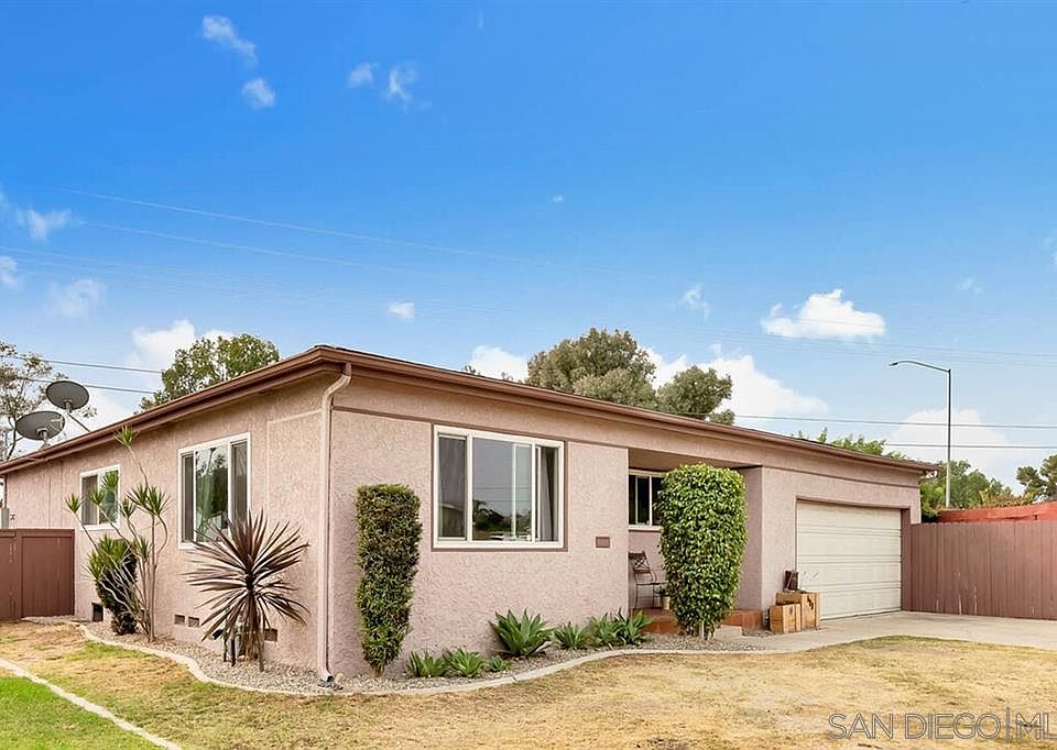1st image of 600 Oakwood Way
