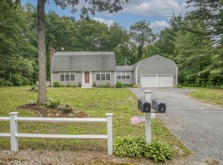 27 Aglipay Dr, Amherst, NH 03031
