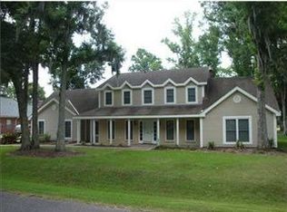 22 W Levert Dr, Luling, LA 70070