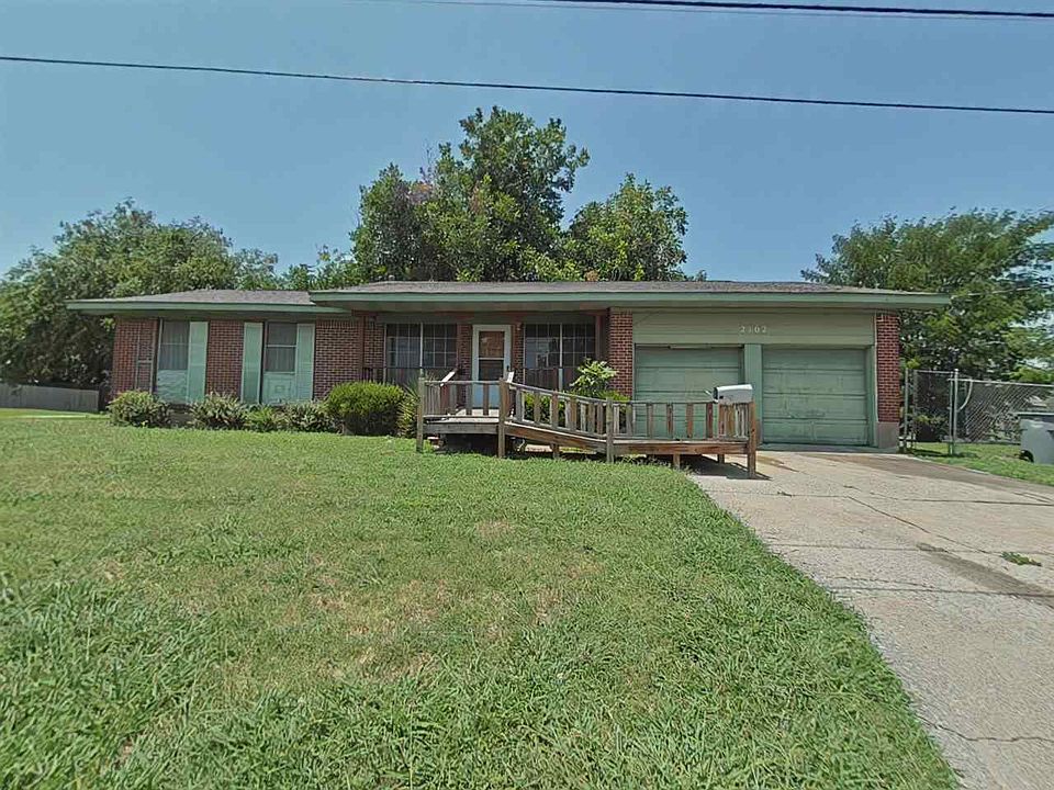 1st image of 2102 NW Austin Dr