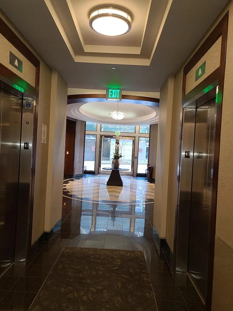 1 bed, 719 sqft, $2,395 — Photo 2