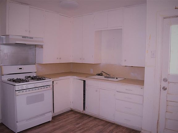 3rd image of 307 W White St