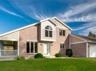 220 Coleman Rd, Middletown, CT 06457