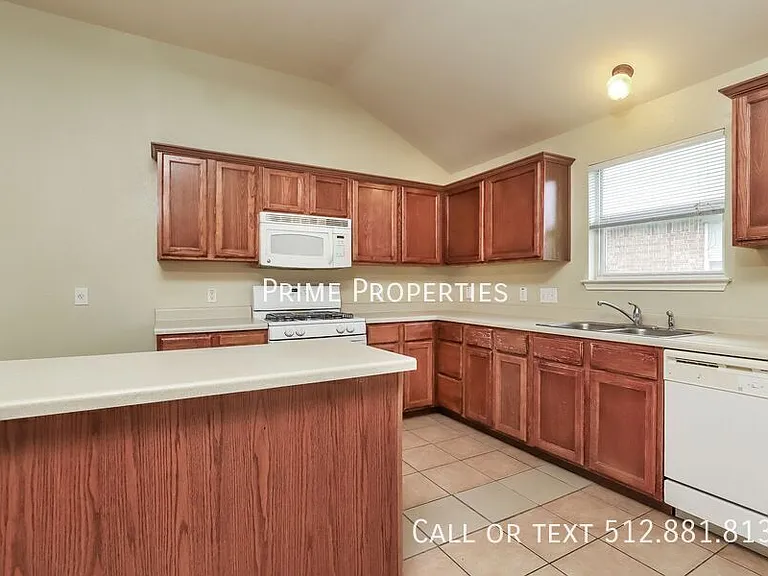 20521 Buteo St — Photo 6