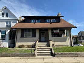 500 Marwood Ave, Mc Kees Rocks, PA