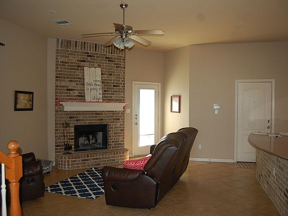 5th image of 8516 Hornbeam Dr