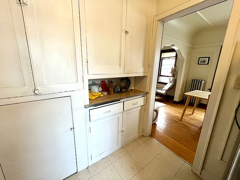 3825 N Oakland Ave — Photo 30