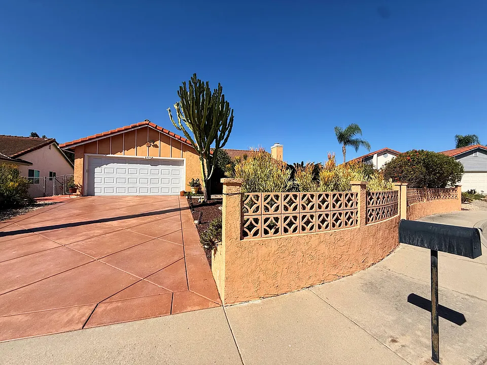 2717 Candlewood Pl