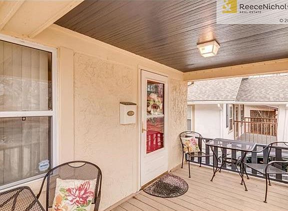 3rd image of 4904 Woodland Ave