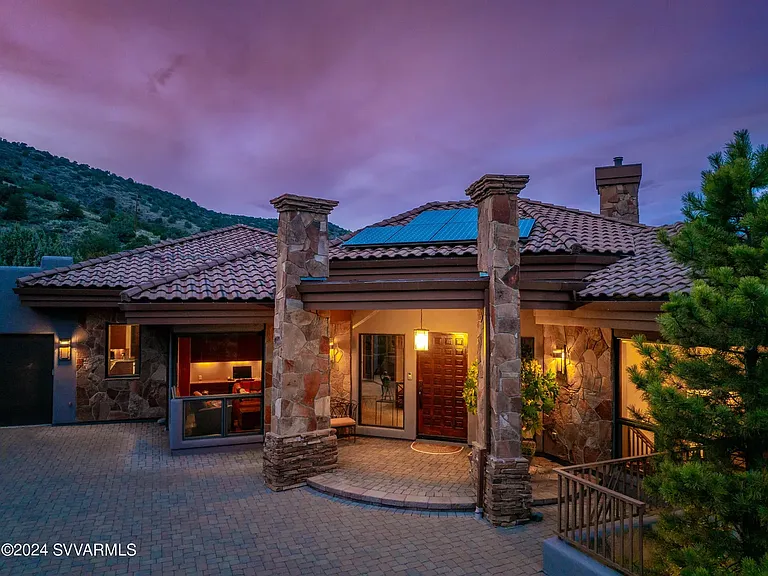 Front Driveway and Entryway