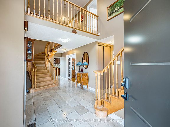 4th image of 3211 Dovetail Mews