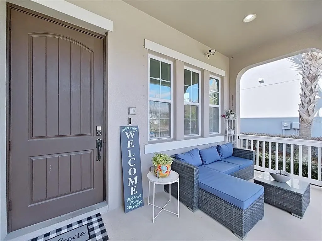 4 bed, 2.5 bath, 2120 sqft, $5,000 — Photo 4