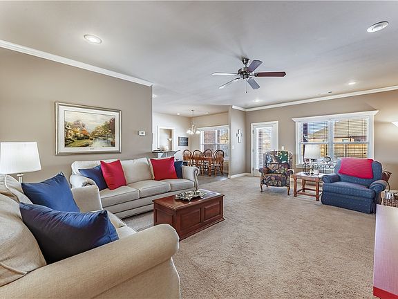 5th image of 417 N Cold Harbor Ave