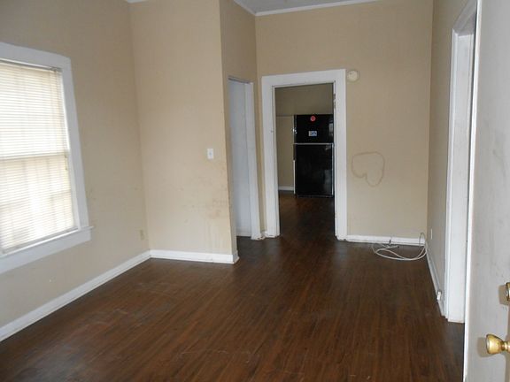 2nd image of 716 W St Augustine St