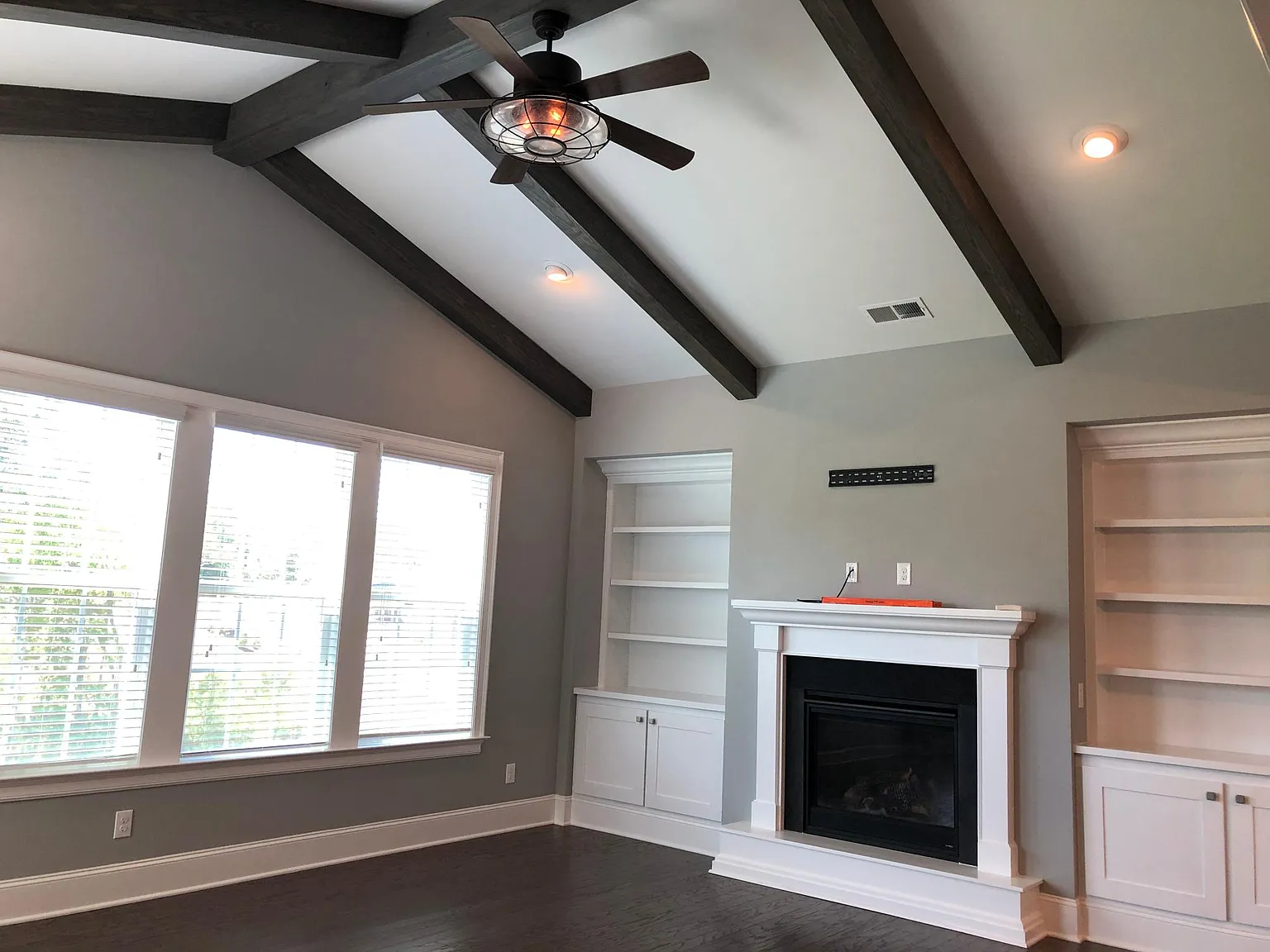 204 Tigers Eye Way — Photo 2