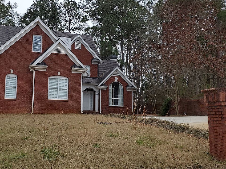 2nd image of 290 Wisteria Blvd