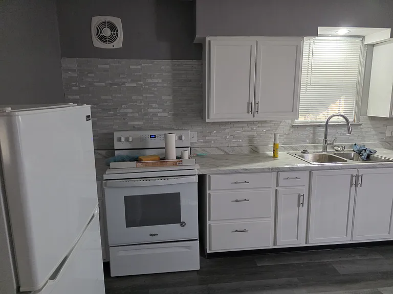 5914 Laura Ave — Photo 13