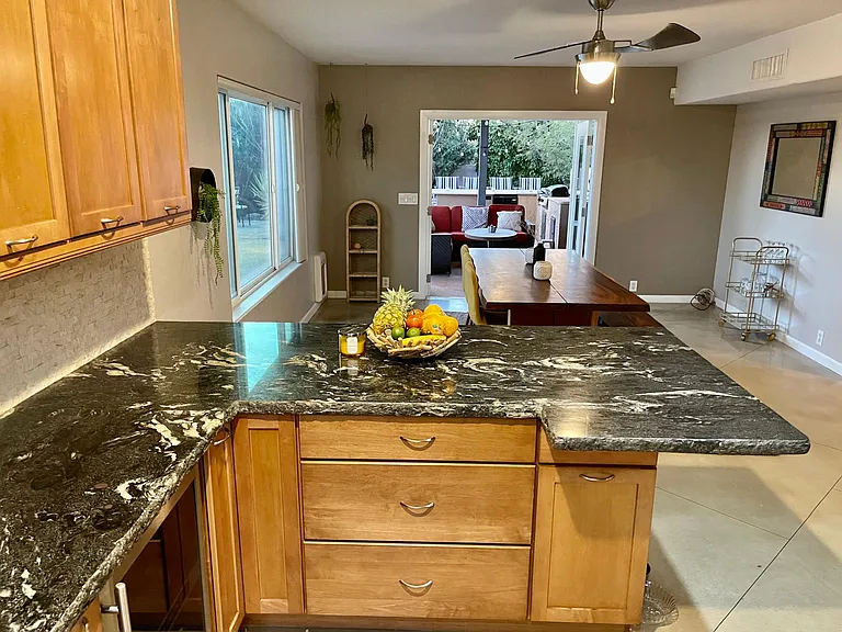W Las Lomitas Rd — Photo 17