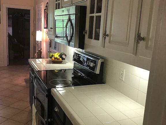 Kitchen, Whirlpool appliance