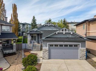 25 NE Panamount Grn NW, Calgary, AB T3K 5R6