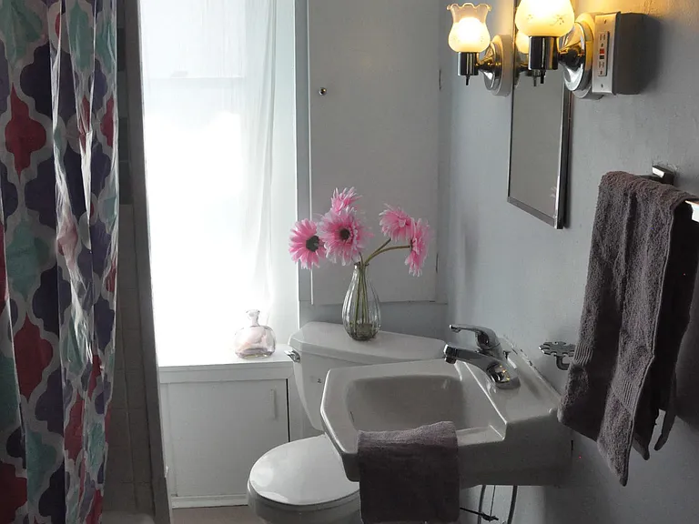218 Delaware Ave #2 — Photo 9